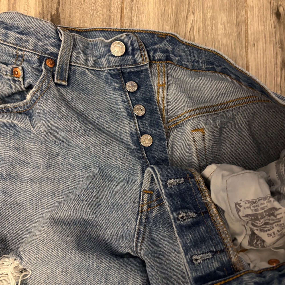 Women's Distressed Levi's Premium 501 Skinny Jeans Size W29 - Picture 3 of 9